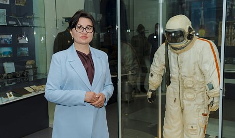 Скафандр, куртка и «Волга»